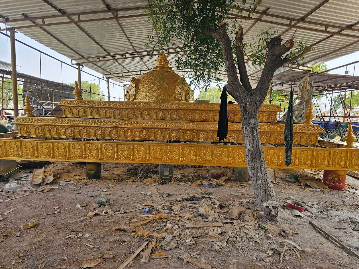 Yazhi Guardian Sculpture
